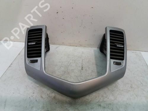 Used Air vent CHEVROLET CRUZE (J300) [2009-2025]  11671325