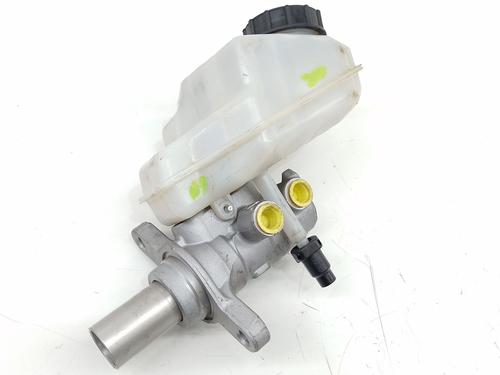 Used Brake master cylinder Brake master cylinder LAND ROVER DISCOVERY SPORT (L550) 2.0 D (150 hp) 32386799 32386799