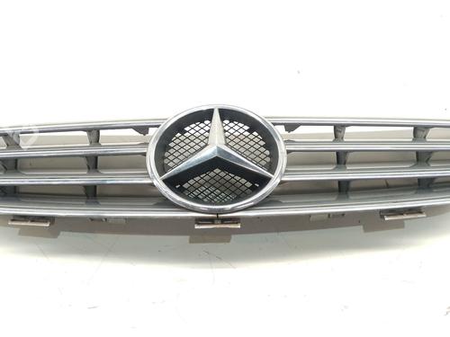 Grill MERCEDES-BENZ CLK (C209) CLK 320 (209.365) (218 hp) 32137385