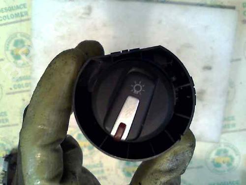 Used Headlight switch SEAT LEON (1P1) [2005-2013]  3038750