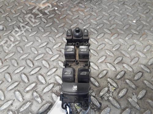 Used Left front window switch LAND ROVER FREELANDER 2 (L359) [2006-2015]  15664929