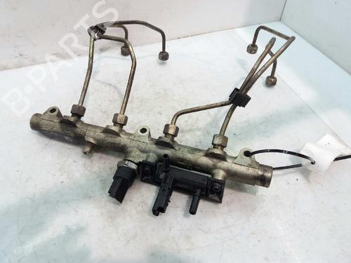 Used Injection rail CITROËN C8 (EA_, EB_) 2.2 HDi (128 hp) 3079880