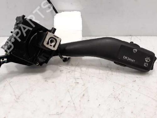 Used Steering column stalk SEAT LEON (1P1) 1.9 TDI (105 hp) 4934554