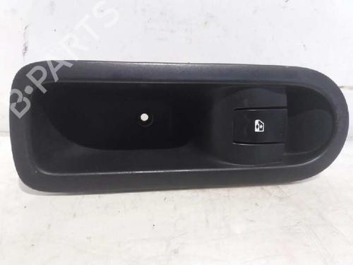 Used Right rear window switch RENAULT MEGANE II (BM0/1_, CM0/1_) [2001-2012]  4709615