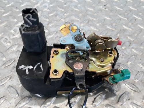 Used Front left lock CHRYSLER VOYAGER II (ES) [1990-1995]  5419824