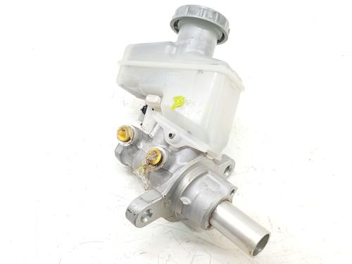 Used Brake master cylinder Brake master cylinder SUZUKI GRAND VITARA II (JT, TE, TD) 1.9 DDiS All-wheel Drive (JT419, TD44, JB419WD, JB419XD,... (129 hp) 40498642 40498642