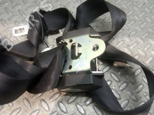 Rear left seatbelt VW GOLF V (1K1) 1.4 TSI | BP8614632I29 