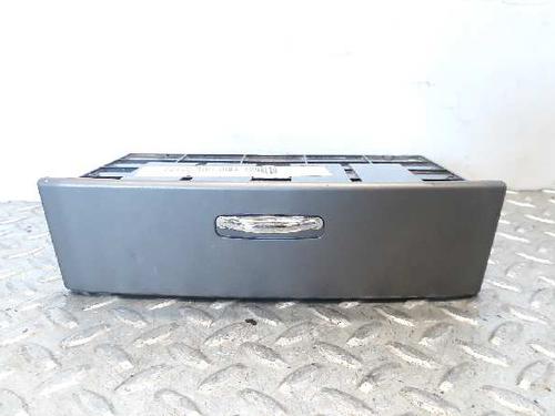 Used Glove box KIA SORENTO I (JC) [2002-2011]  5851319