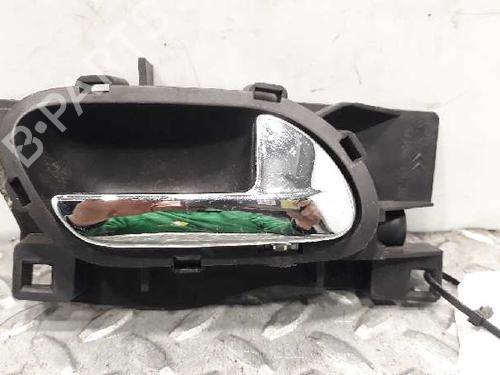 Used Front right interior door handle PEUGEOT 407 (6D_) 2.7 HDi (6DUHZJ, 6DUHZF) (204 hp) 3221641