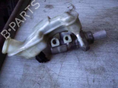 Used Brake master cylinder FORD FIESTA V (JH_, JD_) 1.4 TDCi (68 hp) 3038054