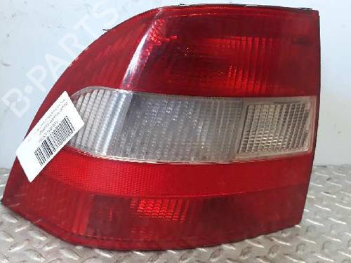 Venstre Baklys OPEL VECTRA B (J96) [1995-2004]  5592831