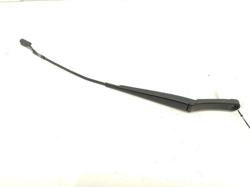 Used Front windshield wiper arm Front windshield wiper arm VW PASSAT B8 (3G2, CB2) 1.6 TDI (120 hp) 35729025 35729025