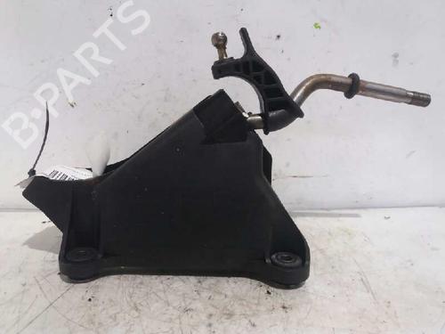 Used Gear lever TOYOTA COROLLA Verso (ZER_, ZZE12_, R1_) 2.2 D-4D (AUR10_, AUR10R) (136 hp) 7433064