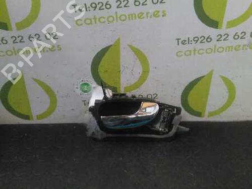 Used Front right interior door handle PEUGEOT 307 (3A/C) 2.0 HDi 90 (90 hp) 3221573