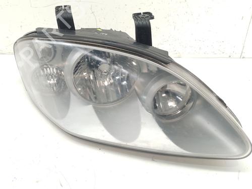 right-headlight-ssangyong-rodius-i-2005-32138251 main image
