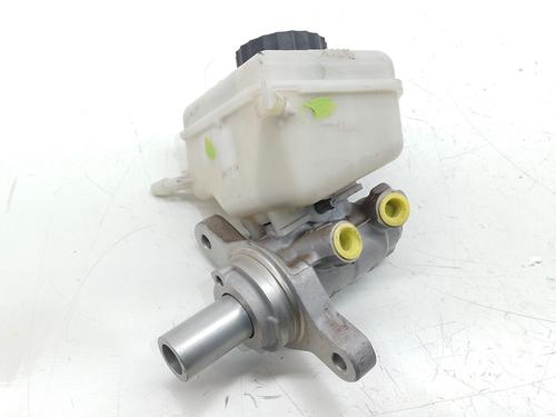 Used Brake master cylinder BMW 3 (F30, F80) 316 d (116 hp) 31581192