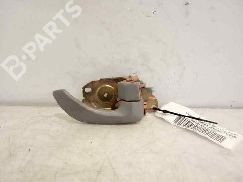 Used Rear right interior door handle Rear right interior door handle KIA SORENTO I (JC) 2.5 CRDi 4WD (140 hp) 3221850 3221850