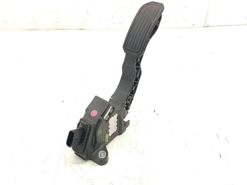 Used Pedal TOYOTA AVENSIS Saloon (_T27_) 2.0 D-4D (ADT270_, ADT270R) (124 hp) 31996996