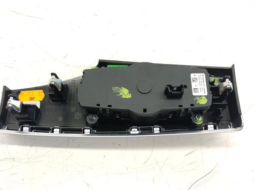 Switch BMW X3 (F25) xDrive 20 d | BP27182585I30 