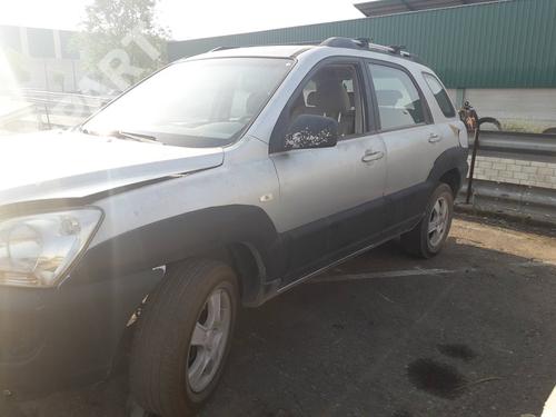 Windscreen washer tank KIA SPORTAGE II (JE_, KM_) 2.0 CRDi | BP11197353C113  - Image 12