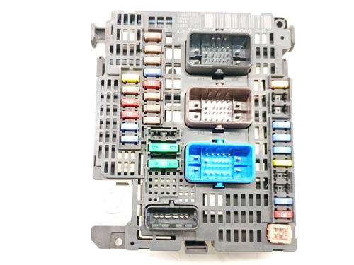 Used Fuse box Fuse box 39431403 39431403