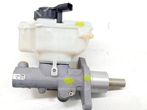 brake-master-cylinder-vw-golf-vi-5k1-2008-2009-2010-2011-2012-2013-2014-39170632 main image