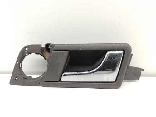 Maniglia interna anteriore destra AUDI A2 (8Z0) 1.4 TDI (75 hp) 18643814