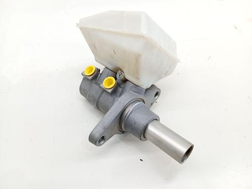 Used Brake master cylinder Brake master cylinder 37611084 37611084