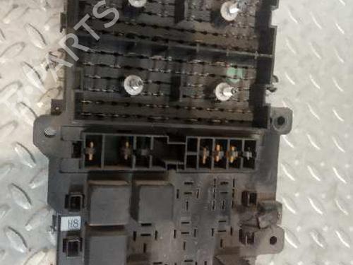 Used Fuse box CHRYSLER VOYAGER / GRAND VOYAGER III (GS_, NS_) [1995-2001]  3528732