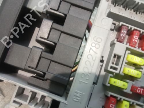 Fuse box OPEL INSIGNIA A (G09) 2.0 CDTI (68) | BP8811482E1 