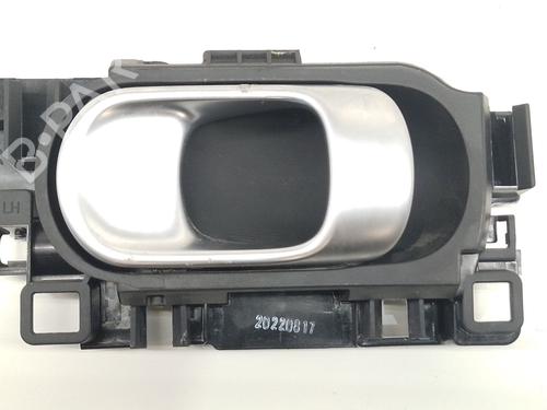 Venstre fortil invendig håndtag Venstre fortil invendig håndtag CITROËN C5 AIRCROSS (A_) 1.2 PureTech 130 (ARHNSJ) (131 hp) 34006564 34006564