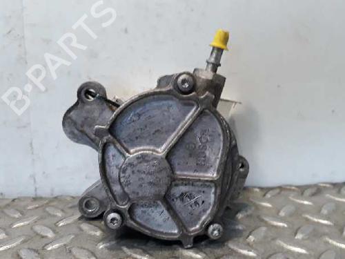 Used Vacuum pump VOLVO S40 II (544) 2.0 D (136 hp) 7705625