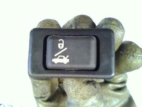 Used Switch NISSAN PRIMERA (P11) [1996-2001]  14227541