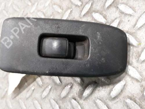 Used Right rear window switch MITSUBISHI PAJERO II (V3_W) 3.2 DiD 4WD (165 hp) 3057863