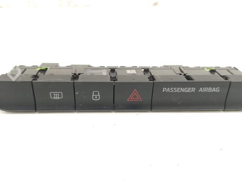 warning-switch-skoda-fabia-iii-nj3-2014-2015-2016-2017-2018-2019-2020-2021-36112363 main image