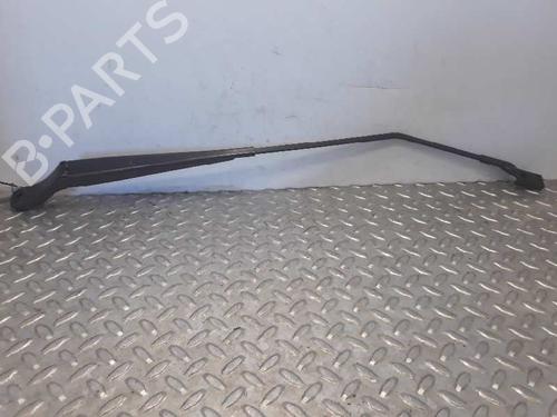 Used Front windshield wiper arm PEUGEOT 2008 I (CU_) [2013-2025]  5681502