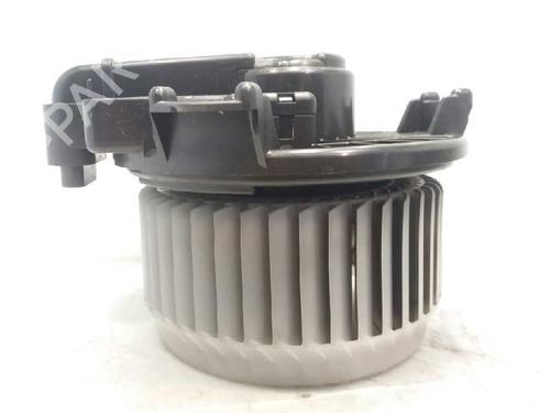 Used Heater blower motor TOYOTA YARIS (_P13_) 1.3 (NSP130_, NSP130) (99 hp) 5853323