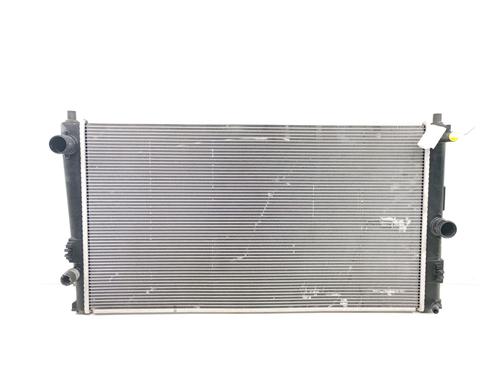 Used Water radiator Water radiator TOYOTA AURIS (_E18_) 1.2 (NRE185_, NRE185R) (116 hp) 40238123 40238123