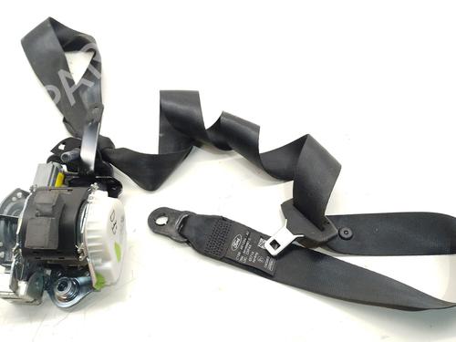 Used Front right seatbelt FORD FIESTA VI (CB1, CCN) 1.5 TDCi (75 hp) 31610571