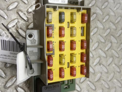 Used Fuse box CHRYSLER PT CRUISER (PT_) 2.0 (141 hp) 9242634