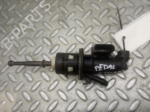 Used Clutch slave cylinder SEAT LEON (1P1) 1.9 TDI (105 hp) 14237218