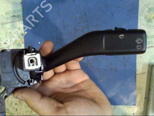 Used Steering column stalk SEAT LEON (1P1) 1.9 TDI (105 hp) 3036321