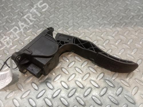 Used Pedal MERCEDES-BENZ VITO / MIXTO Van (W639) [2003-2025]  9515057
