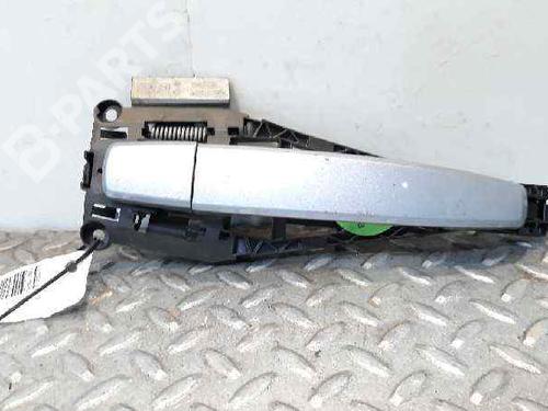 front-right-exterior-door-handle-chevrolet-cruze-j300-16-13505889-2009-7555430 main image