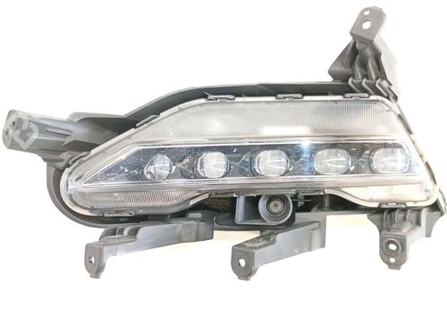 Used Left front fog light Left front fog light 37376819 37376819
