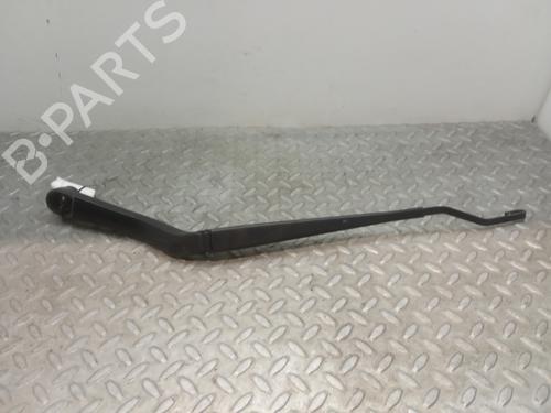 Used Front windshield wiper arm OPEL INSIGNIA A (G09) 2.0 CDTI (68) (131 hp) 8811476