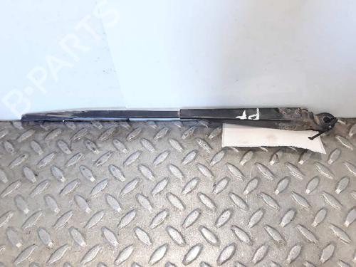 Used Rear windshield wiper arm LAND ROVER RANGE ROVER III (L322) [2002-2012]  7157374