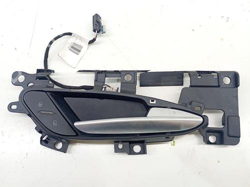 Used Front right interior door handle Front right interior door handle 39170674 39170674