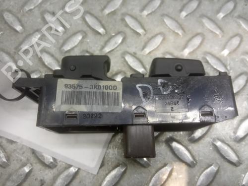 Right front window switch HYUNDAI SONATA V (NF) 2.0 CRDi | BP10663671I26 