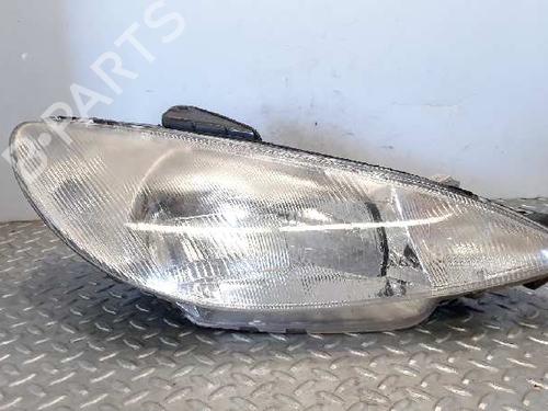 Used Right headlight PEUGEOT 206 Hatchback (2A/C) 1.1 i (60 hp) 5929963